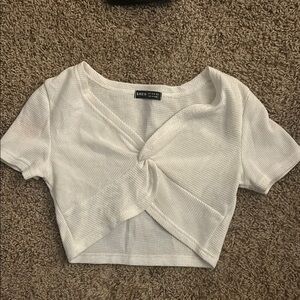 SHEIN White Knotted Crop Top